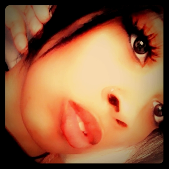 Eyelashes - Picture 1 of 1